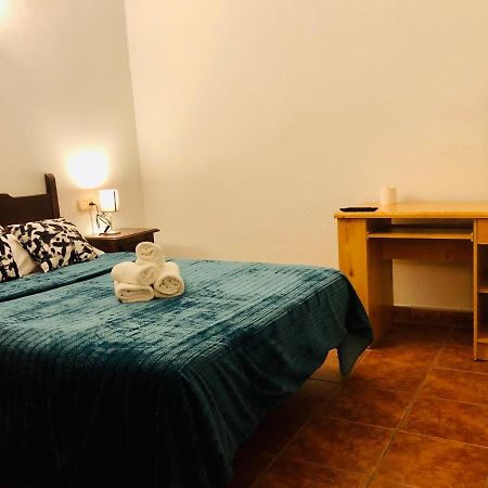 Low Cost Rooms Malaga River Buitenkant foto