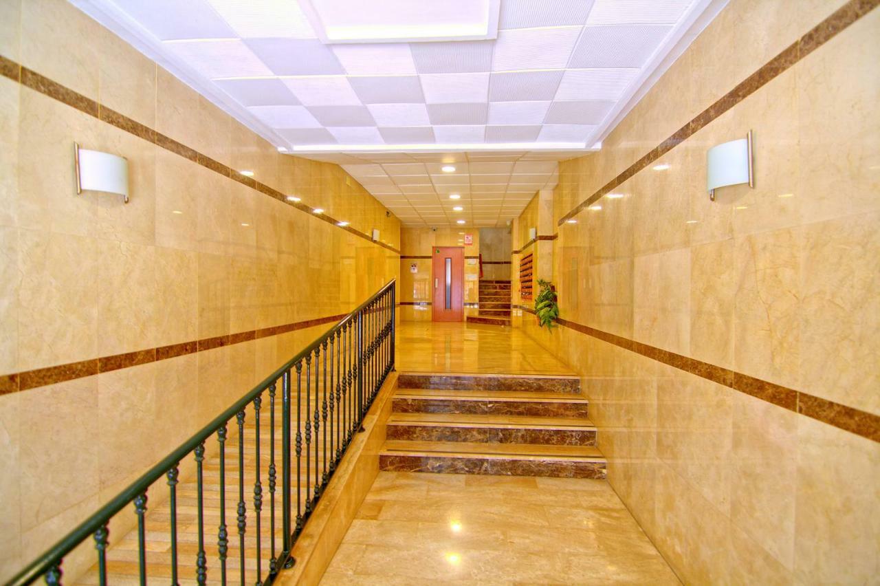 Low Cost Rooms Malaga River Buitenkant foto