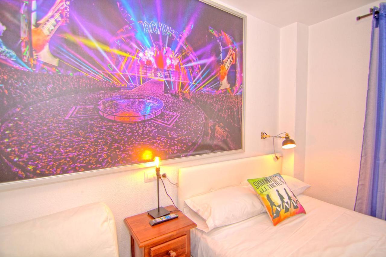 Low Cost Rooms Malaga River Buitenkant foto
